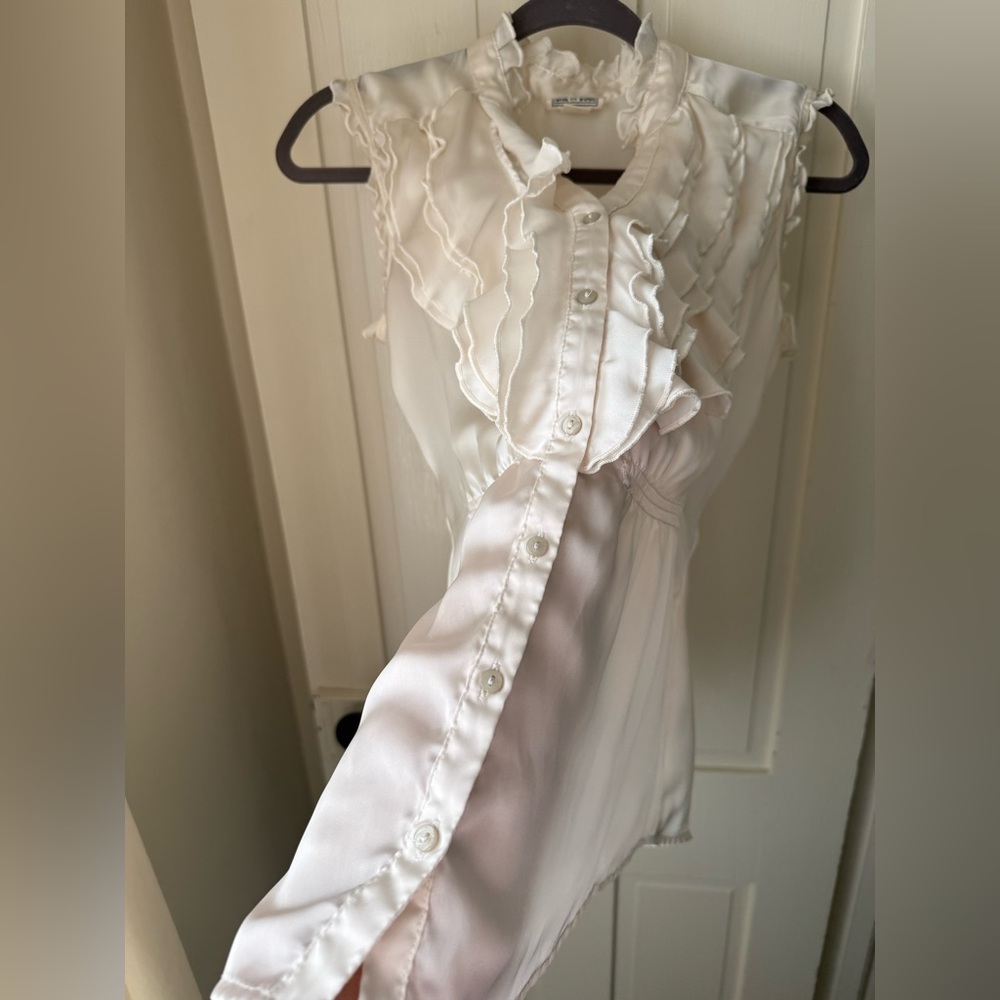 Converse Ivory Ruffled Blouse - Picture 2 of 4